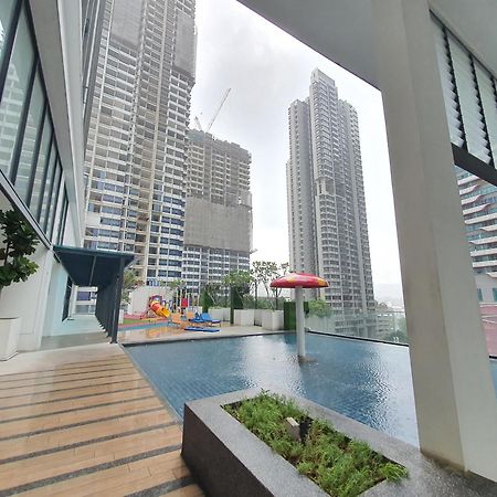 Reizz Residence By Luxury Suites كوالالمبور المظهر الخارجي الصورة
