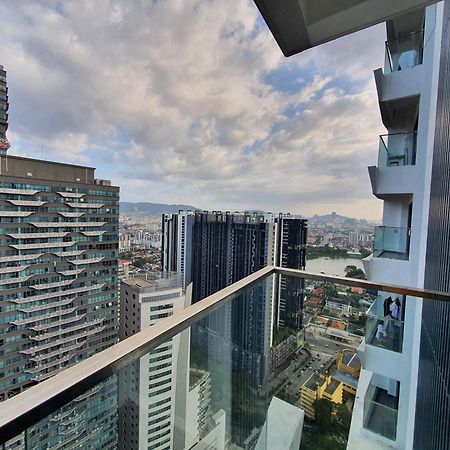 Reizz Residence By Luxury Suites كوالالمبور المظهر الخارجي الصورة