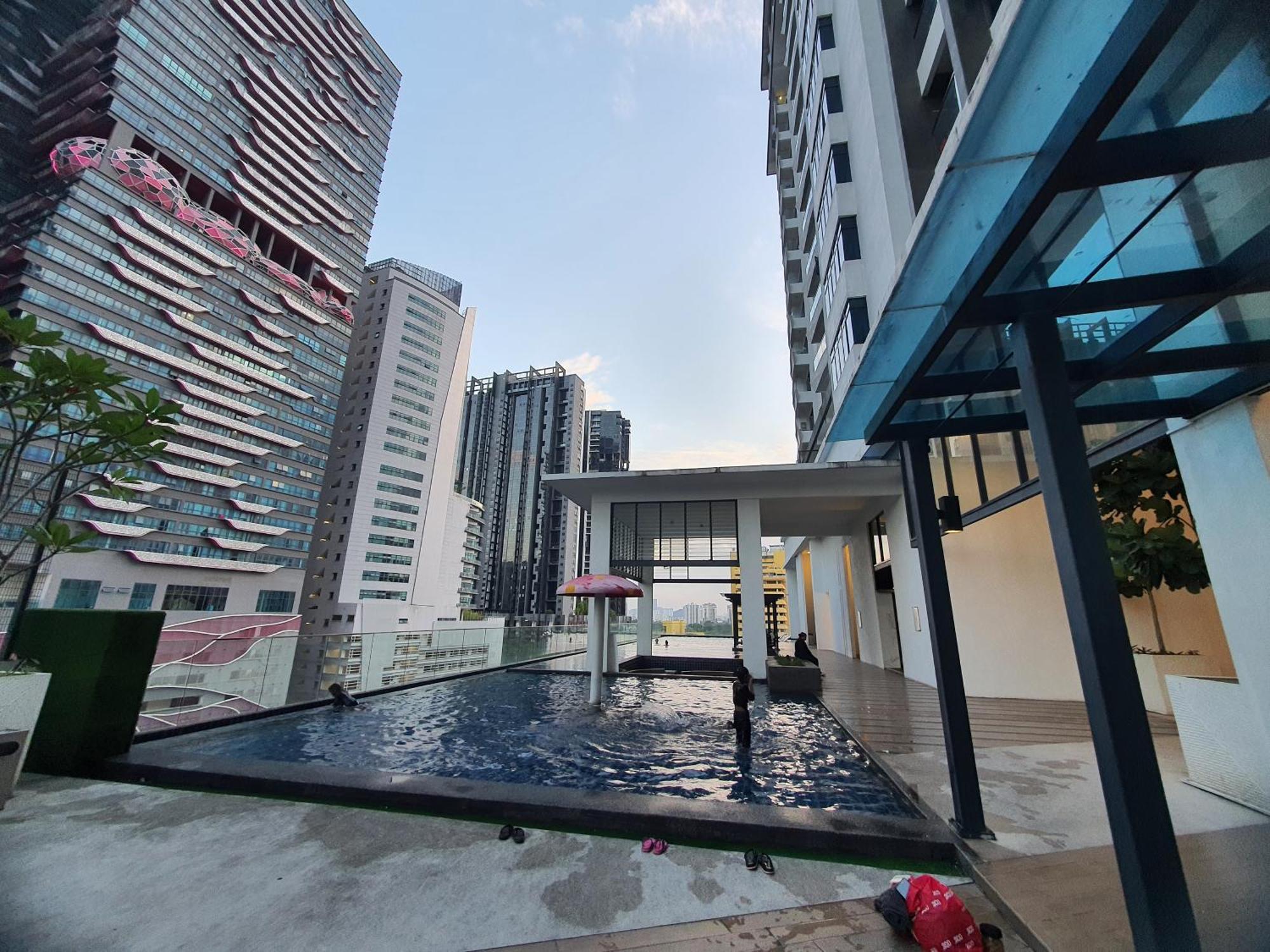 Reizz Residence By Luxury Suites كوالالمبور المظهر الخارجي الصورة